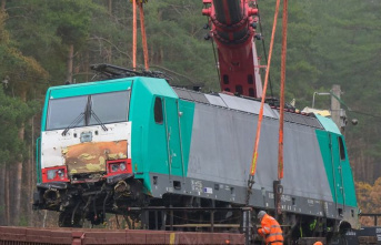Rail traffic: Locomotive recovered: Hanover-Berlin...