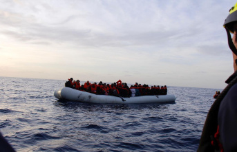 Mediterranean Sea: Crew of "Humanity 1"...