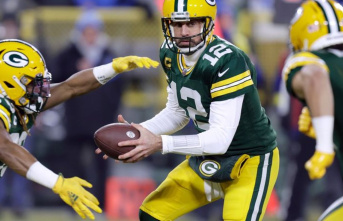 American Football: Packers' playoff dreams burst...