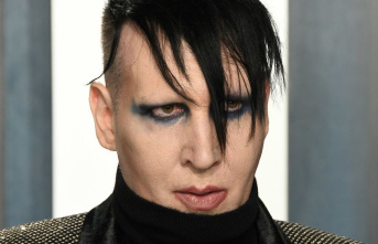 Shock rockers: Marilyn Manson: Court dismisses abuse...