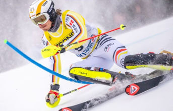 Alpine World Cup in Courchevel: skiers Straßer in...