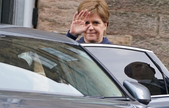 Great Britain: Succession of Scottish Prime Minister...