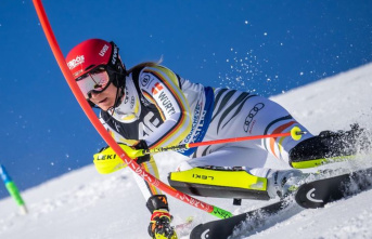 Alpine skiing: Slalom hope Dürr in striking distance...