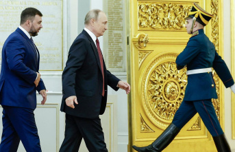 Russia: Kremlin insiders report: How Putin stumbled...