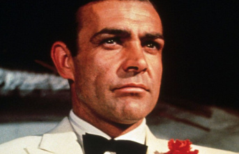 "James Bond": Ian Fleming's books are...