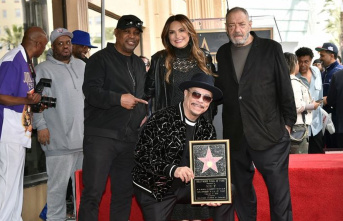 Hollywood: Rapper Ice-T reveals his "Walk of...