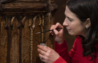 King Charles: restorer shines 700-year-old throne