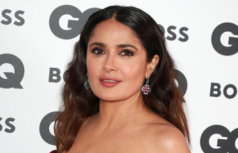 Salma Hayek: She shares a picture of herself in the...
