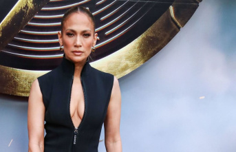 Jennifer Lopez: The singer surprises with a new summer...