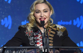 Pop star: Madonna admitted to intensive care – world...
