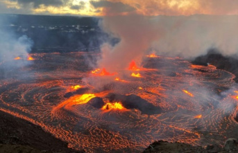 Dangerous eruption: One of the most active volcanoes on earth: Kilauea in Hawaii spits fire