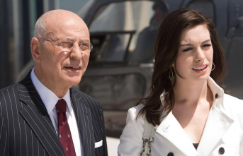 Mourning for Alan Arkin: For Anne Hathaway "Jewel...