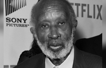 "The Black Godfather" Clarence Avant: Music...