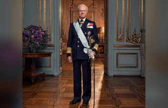Carl XVI Gustaf: The first shows the celebration of...