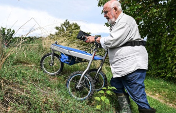 Technology: Grass instead of rusting: 92-year-old...