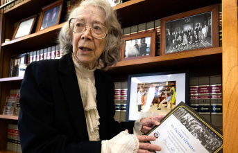 Discussions about age limits: 96-year-old US federal...