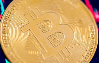 Digital currency: Bitcoin falls to its lowest level...
