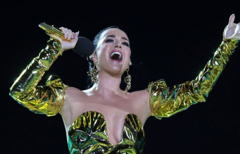 Pop music: US singer Katy Perry sells music rights