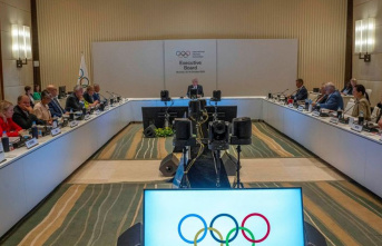 Sports policy: IOC leaves boxing's Olympic future...