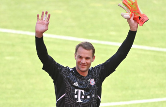 National goalkeeper: Manuel Neuer extends his contract with Bayern