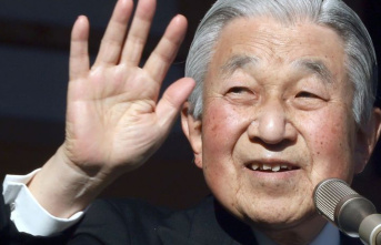 Monarchy: Japan's moral conscience - Emperor...