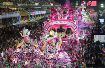 Customs: Carnival starts in Rio: parades start in...