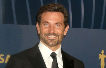 Bradley Cooper: He likes to be naked at home