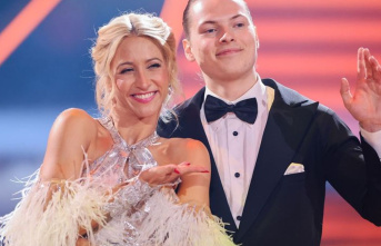 Television: Gabriel Kelly dances in the front row of “Let’s Dance”.