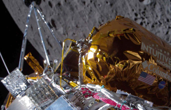 Intuitive Machines: First commercial lunar probe Odysseus lands on the moon