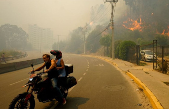 Emergencies: Number of deaths in forest fires in Chile...