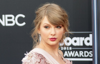 Because of flight tracking: Pop star Taylor Swift...