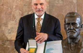 Medicine: Paul Ehrlich Prize awarded to immune researcher...