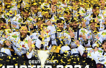 Ice hockey: Pföderl excels: Eisbären are German champions for the tenth time