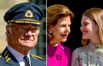 Birthday party for Carl Gustaf: sweet scenes on the balcony