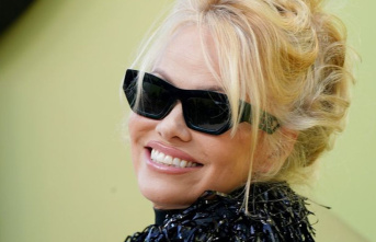 Film: Pamela Anderson in “Naked Gun” remake