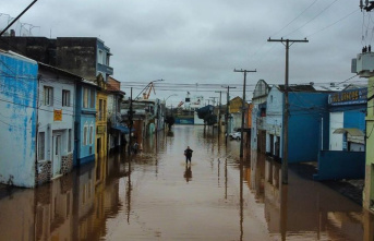 Storm: At least 66 dead in floods in Brazil