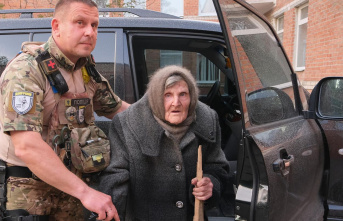 War in Ukraine: Ten kilometers on foot: 97-year-old...