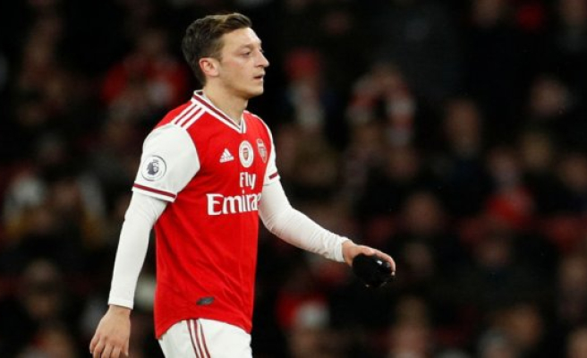 Computer games remove Mesut Ozil after criticism of China
