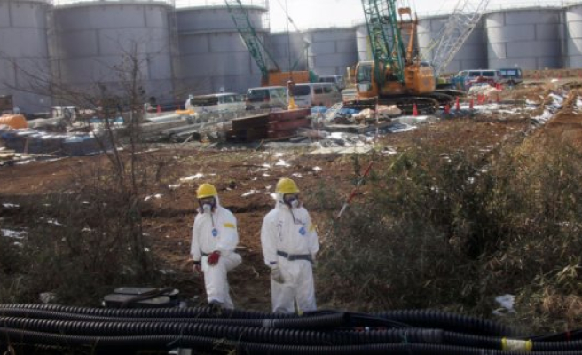 Japanese a-work will close the radioactive water out in the wild