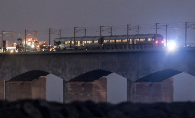 TIMELINE: The violent train crash on the great belt Bridge