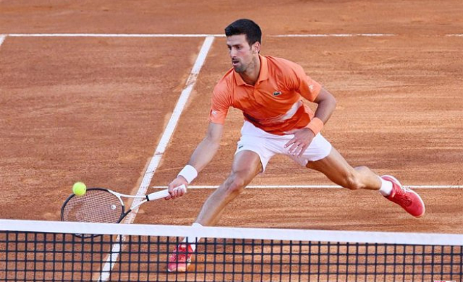 Djokovic ties number one and continues to grow in Rome
