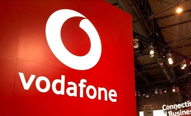 Etisalat buys 9.8% of Vodafone for 4.4 billion dollars