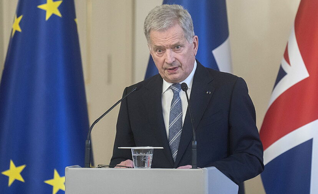 Finland supports entry "without delay" into NATO and Russia threatens military measures