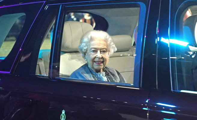 IN PICTURES | Queen Elizabeth II cheered at the first major event of her jubilee