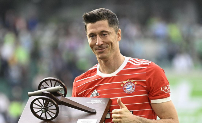Bayern sports director confirms that Lewandowski wants to leave