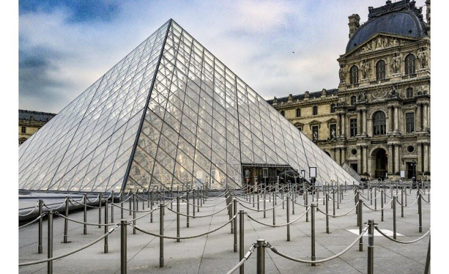 Miscellaneous facts. Trafficking in antiquities: The Louvre museum in Paris, and the Abu Dhabi one are civil parties
