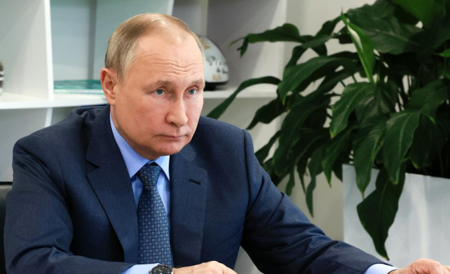 Putin tells Finland that joining NATO and abandoning its neutrality is a mistake