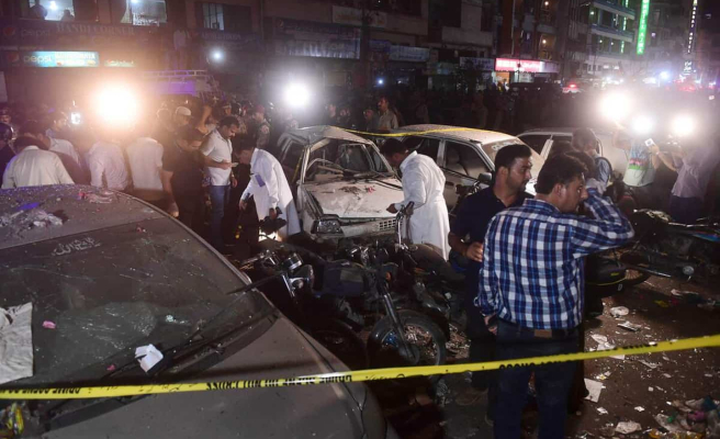 Pakistan: one dead and 12 injured in an attack in Karachi