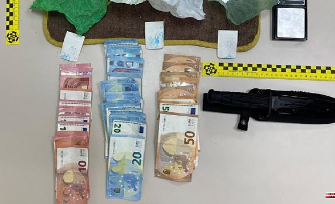 Two arrested for trafficking cocaine in an apartment in Magán, through which more than 50 people passed a day