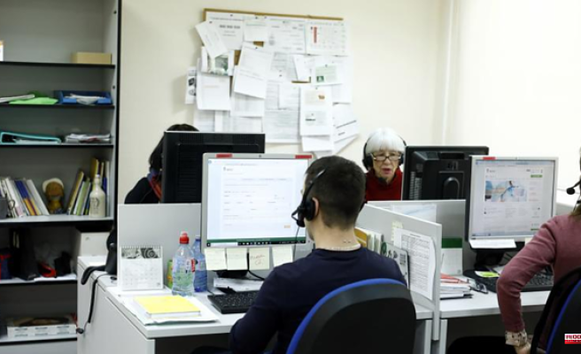 The second strike of the 'contact center' starts with a follow-up of 85%, according to the unions
